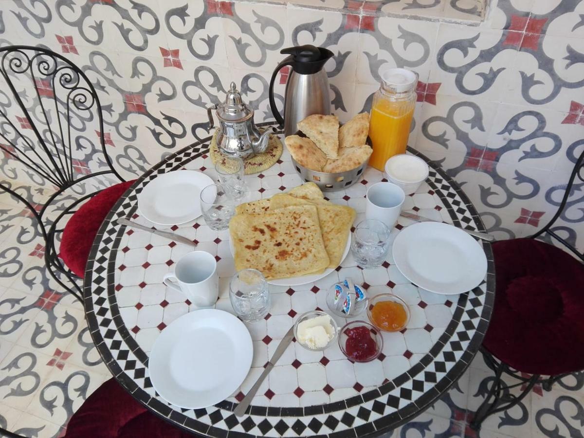 Riad Kebdana Ifoutatsene Exteriör bild
